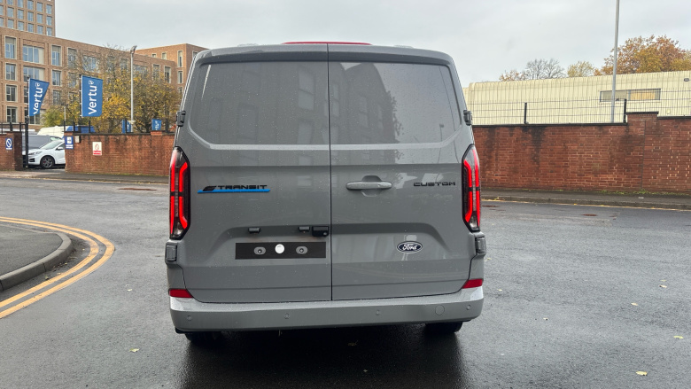 Ford Transit Custom E-320 L1 Rwd 100kW 65kWh H1 Van Limited Auto
